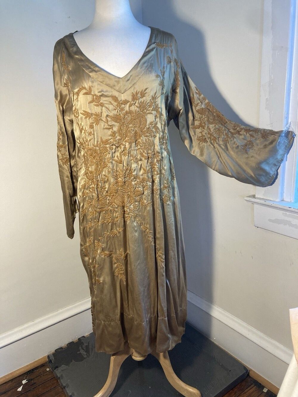 Parnassus Tunic Wide Kimono Magnolia Pearl Gold Silk Hi-Lo Maxi Dress